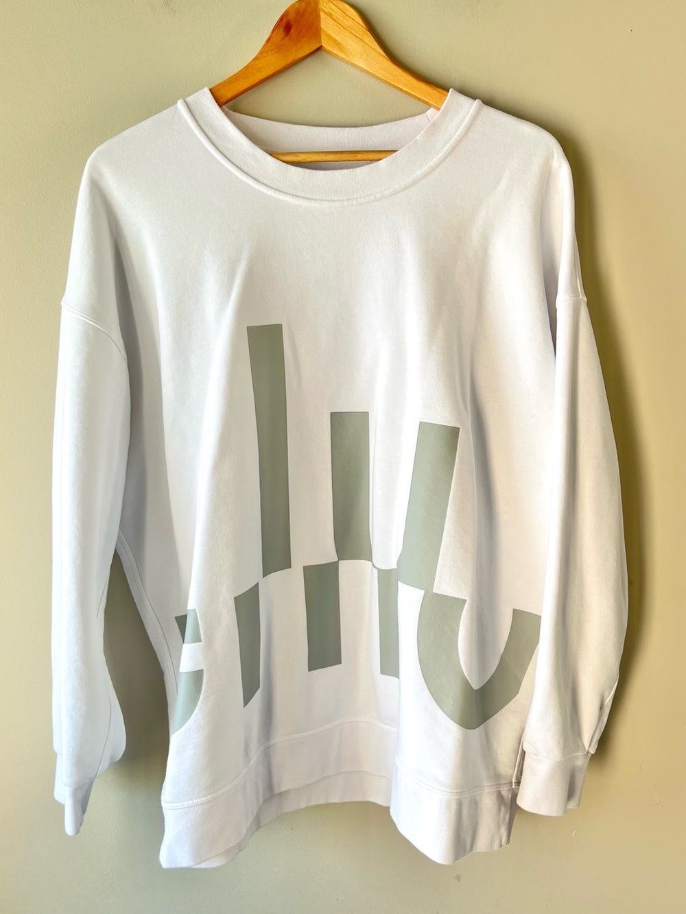 Lululemon Oversized White Crewneck Sweater Spell-out Graphic Size Med/Large
